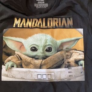 Mandolorian (the child)T shirt S